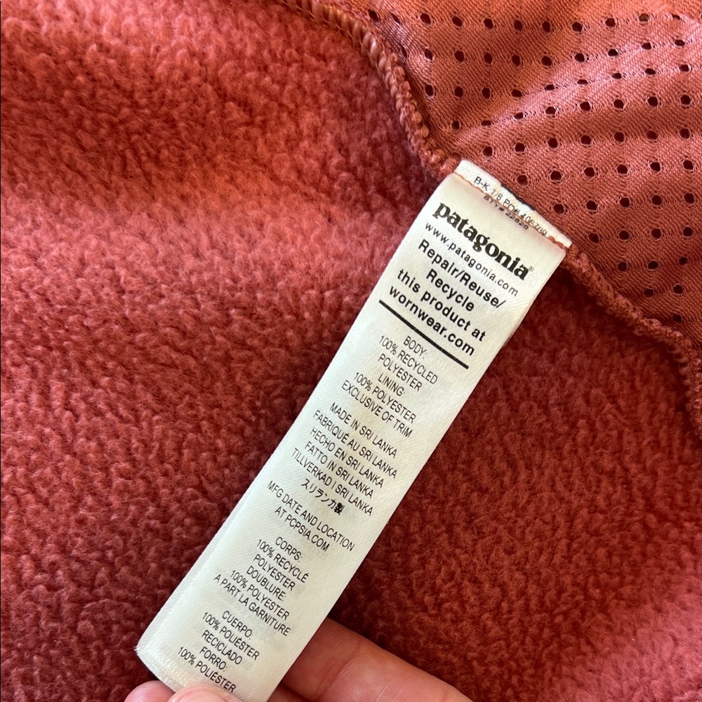 Patagonia Women's Pile Fleece Vest in Rose - Picture 3 of 4